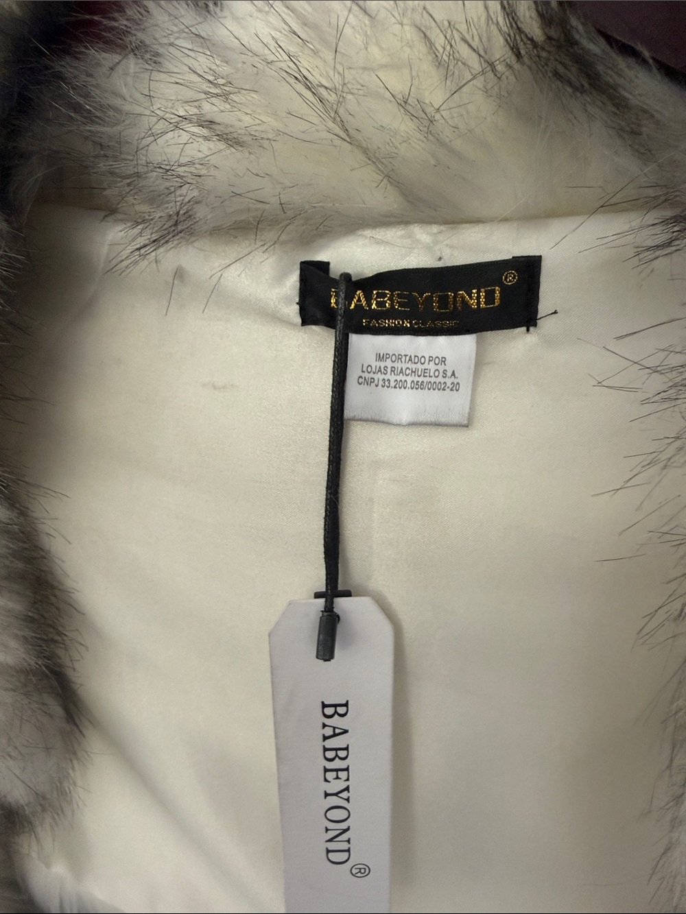 Faux Fur White Shrug Vest by BABEYOND - Picture 2 of 12